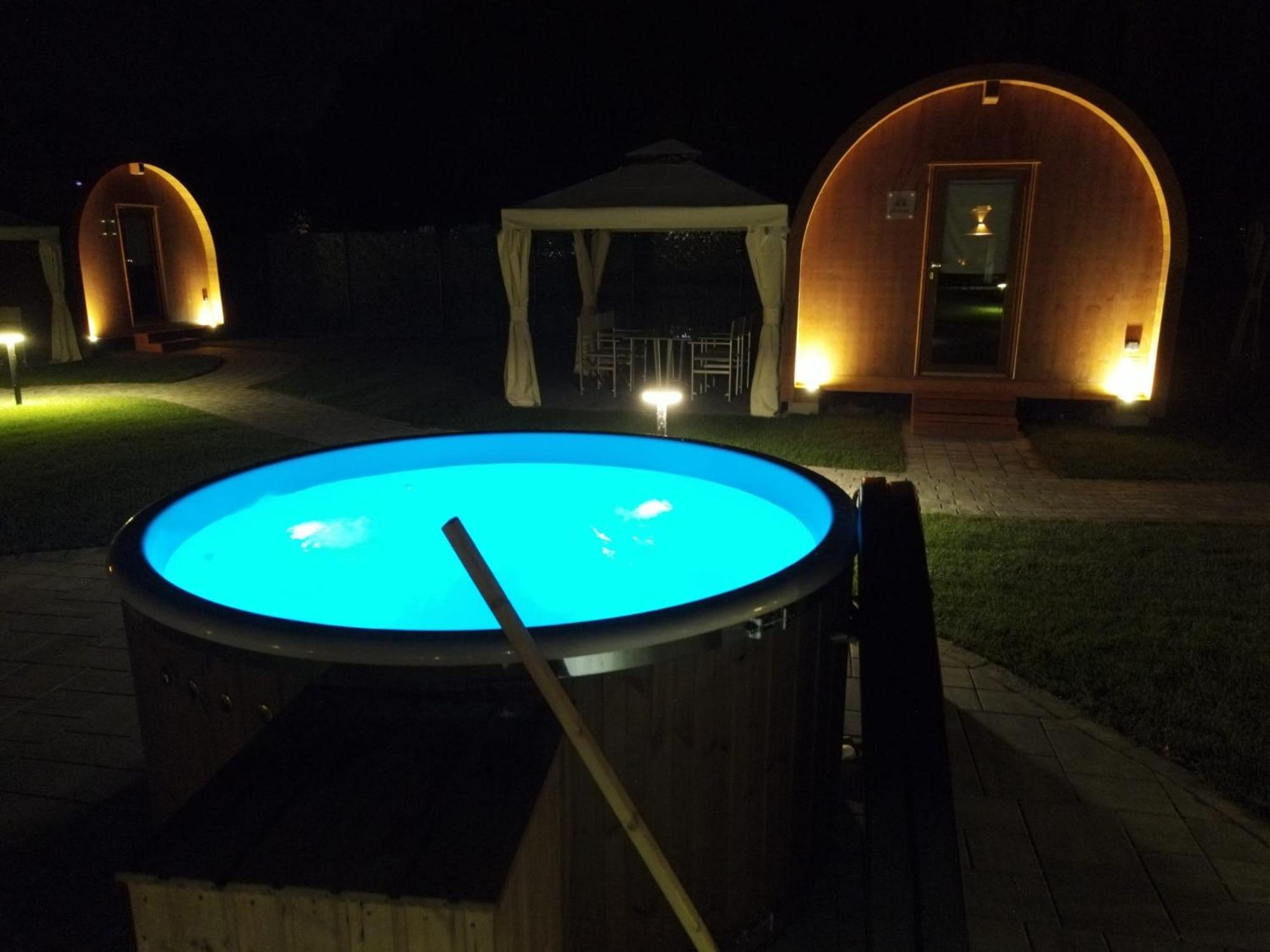 Vicolungo Glamour Lodge & Spa - Free Spa Hot Tub E Sauna Exteriér fotografie