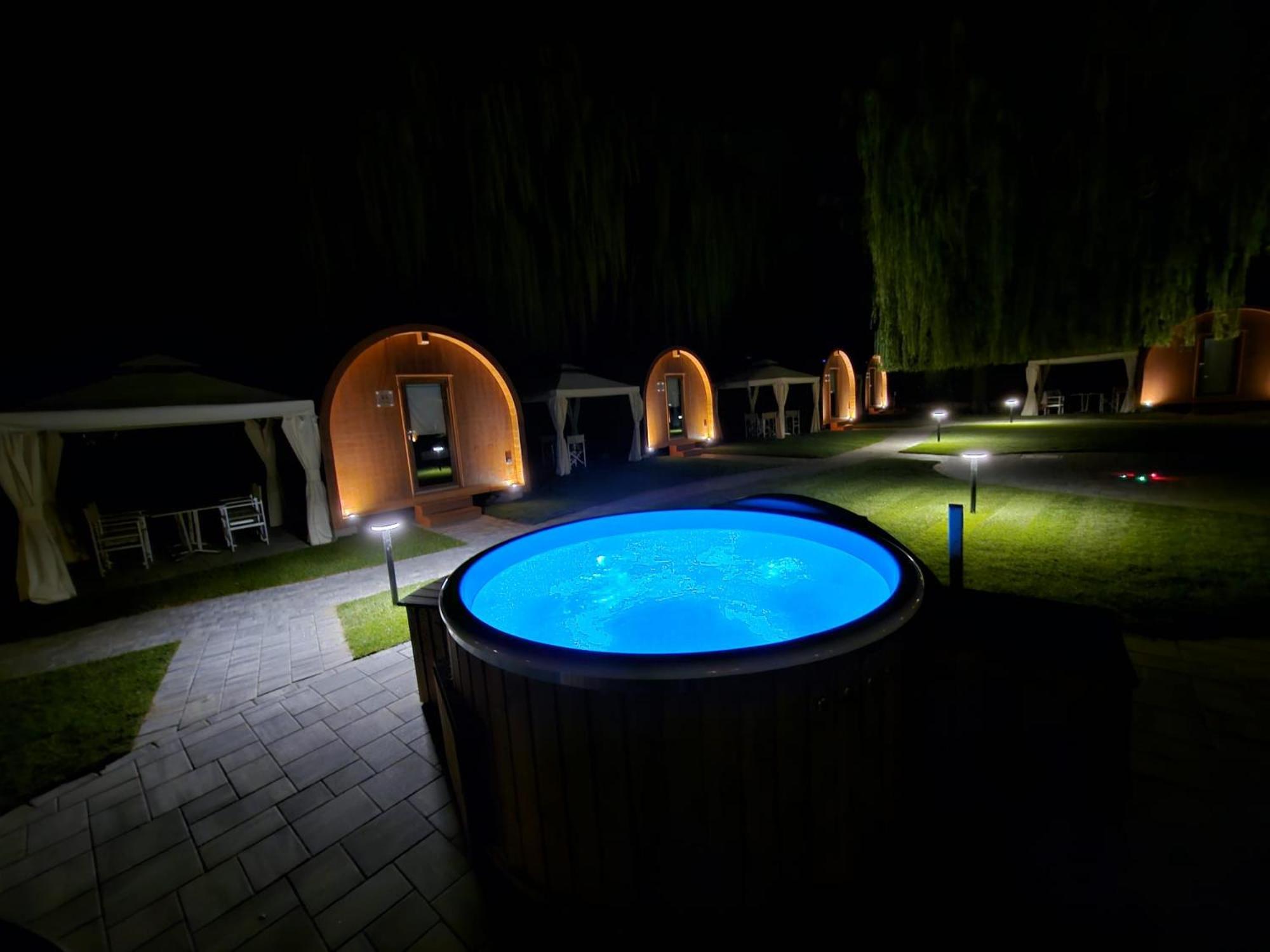 Vicolungo Glamour Lodge & Spa - Free Spa Hot Tub E Sauna Exteriér fotografie